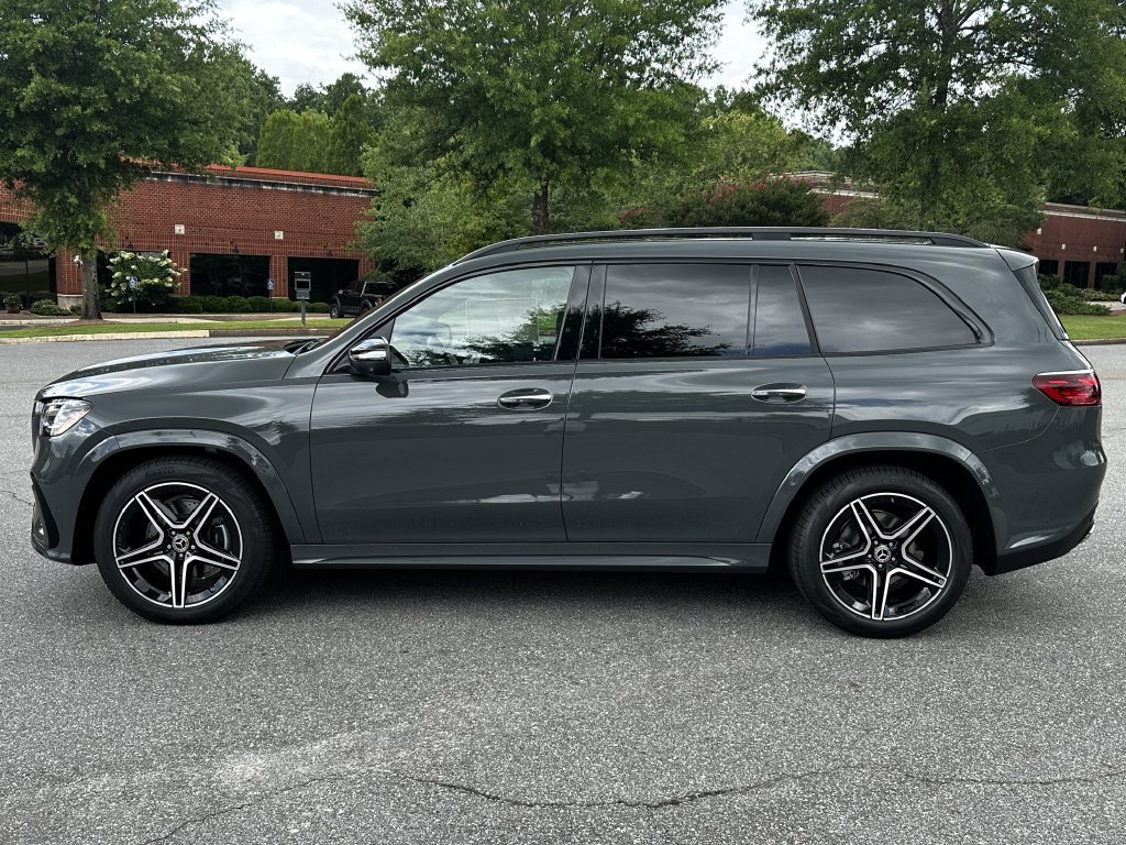 New 2026 MANUFAKTUR Silicon Grey Mercedes-Benz GLS 450 image 43