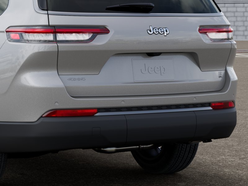 New 2026 Silver Zynith Exterior Paint Jeep  image 22