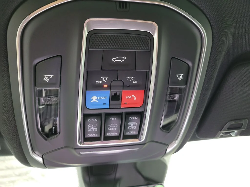 New 2026 Steel Blue Exterior Paint Jeep Limited Reserve image 20