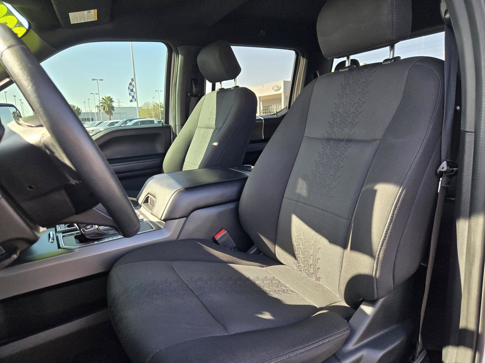 Used 2020 White Ford LARI image 19