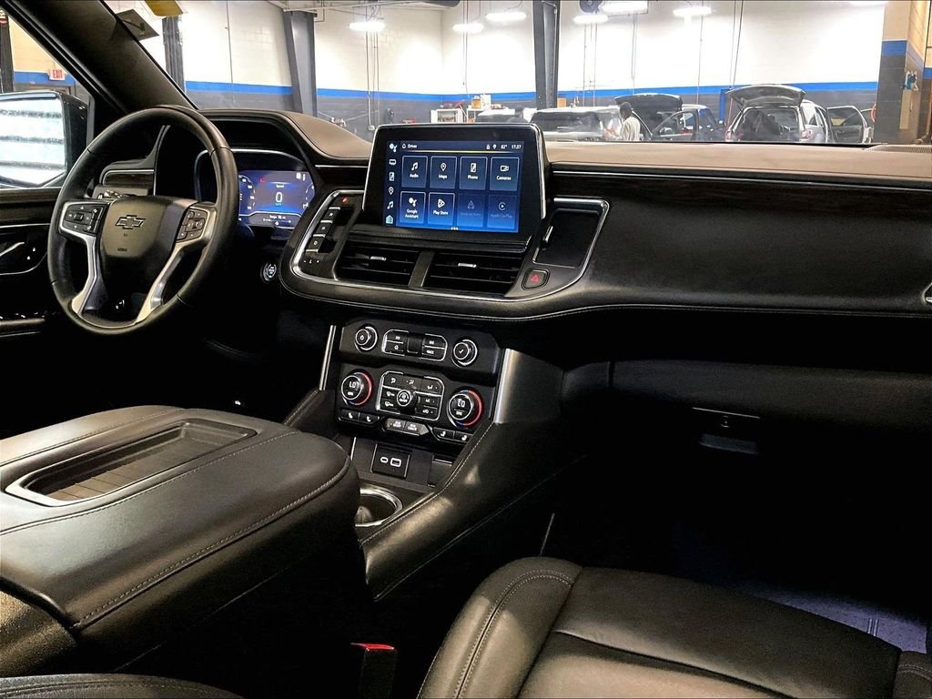 Used 2023 Black Chevrolet Z71 image 14