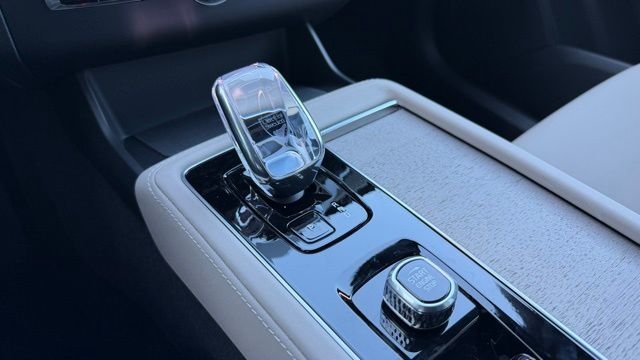 2026 Volvo XC90 Plus - Photo 19