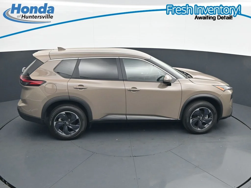 2025 Nissan Rogue SV - Photo 21
