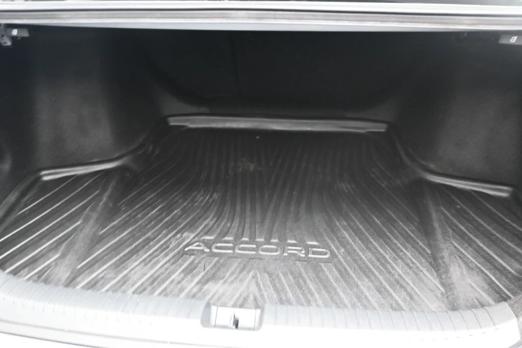 Used 2024 Solar Silver Metallic Honda Sport-L image 13