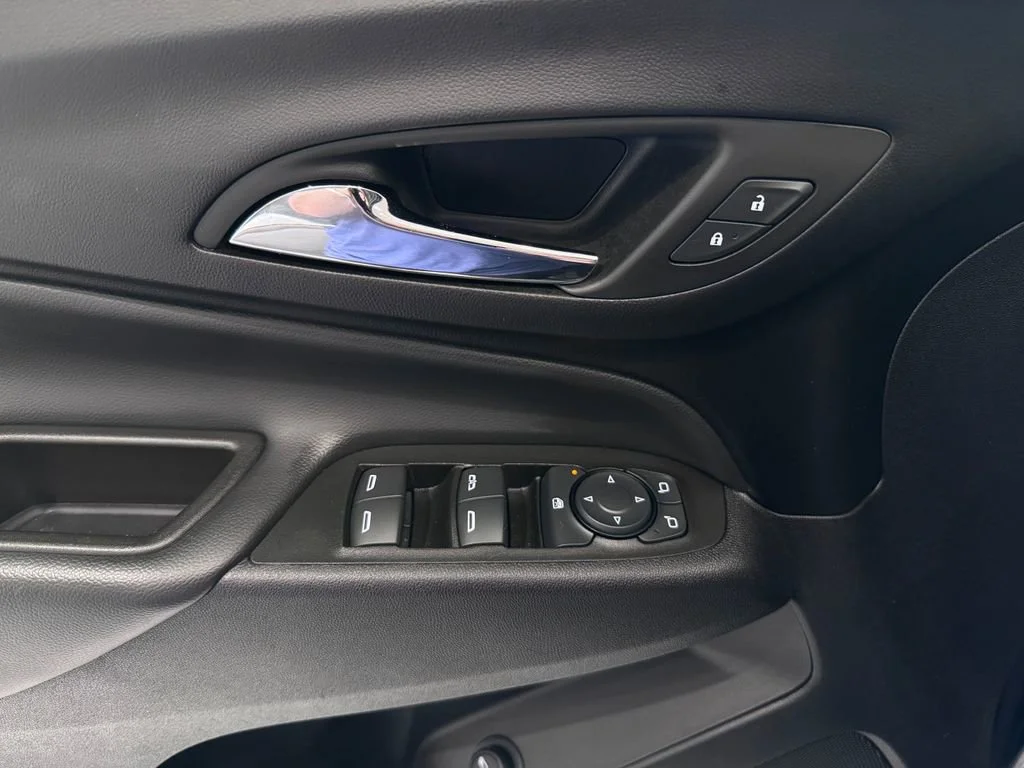 2024 Chevrolet Equinox LT - Photo 25