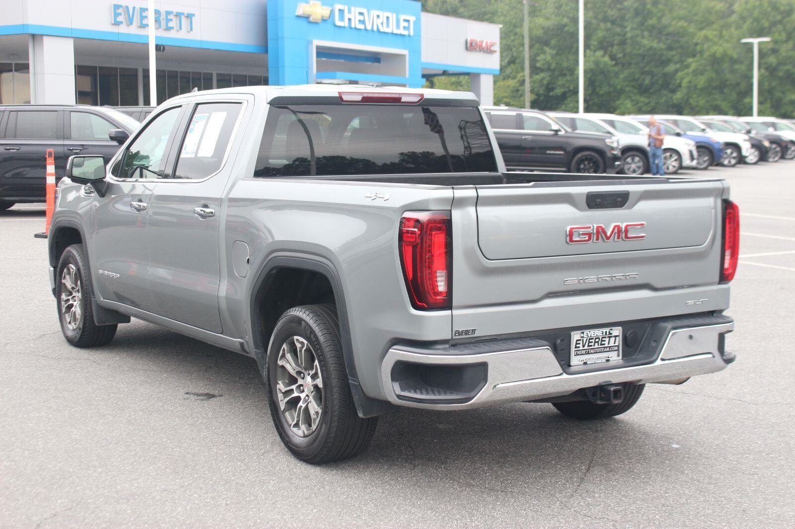 Used 2025 Sterling Metallic GMC SLT image 5