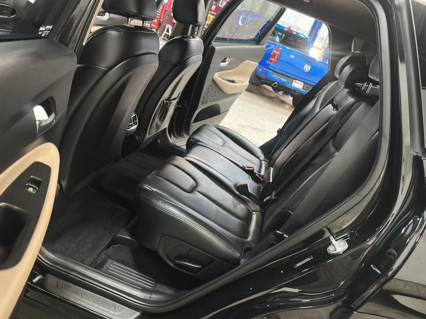 Used 2022 Twilight Black Hyundai SEL image 26