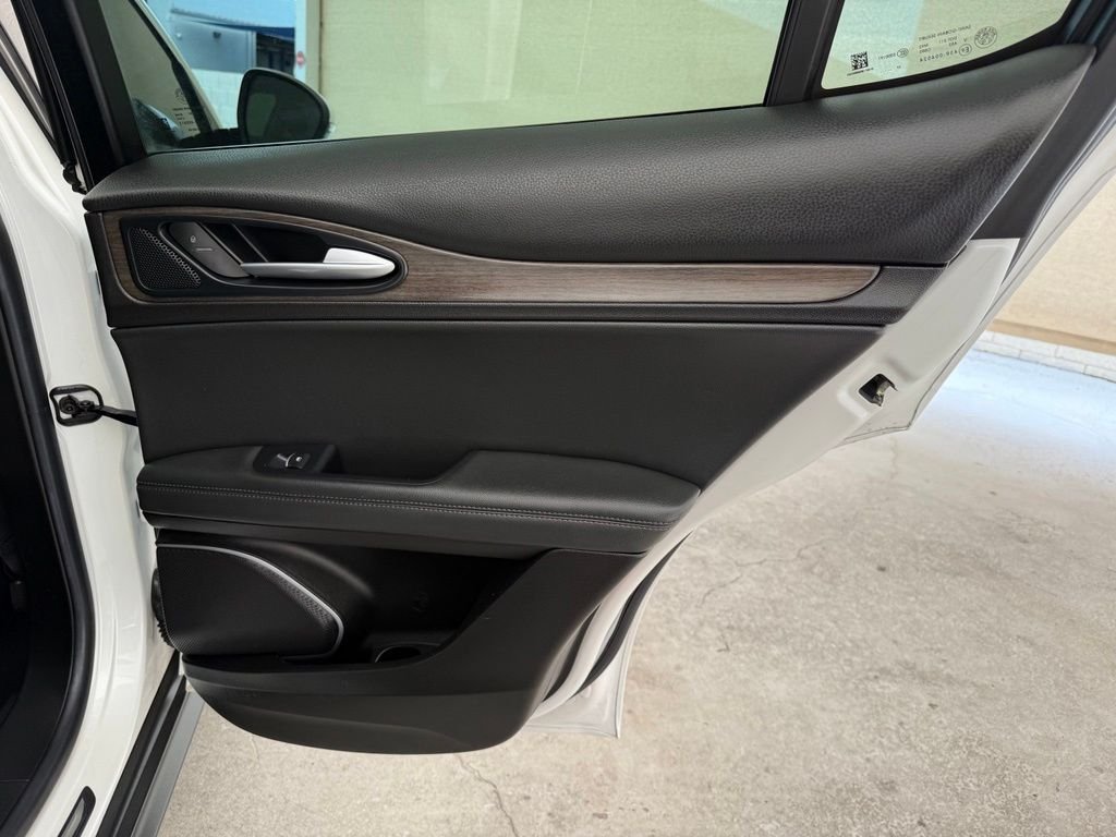Used 2018 White Alfa Romeo Ti image 12