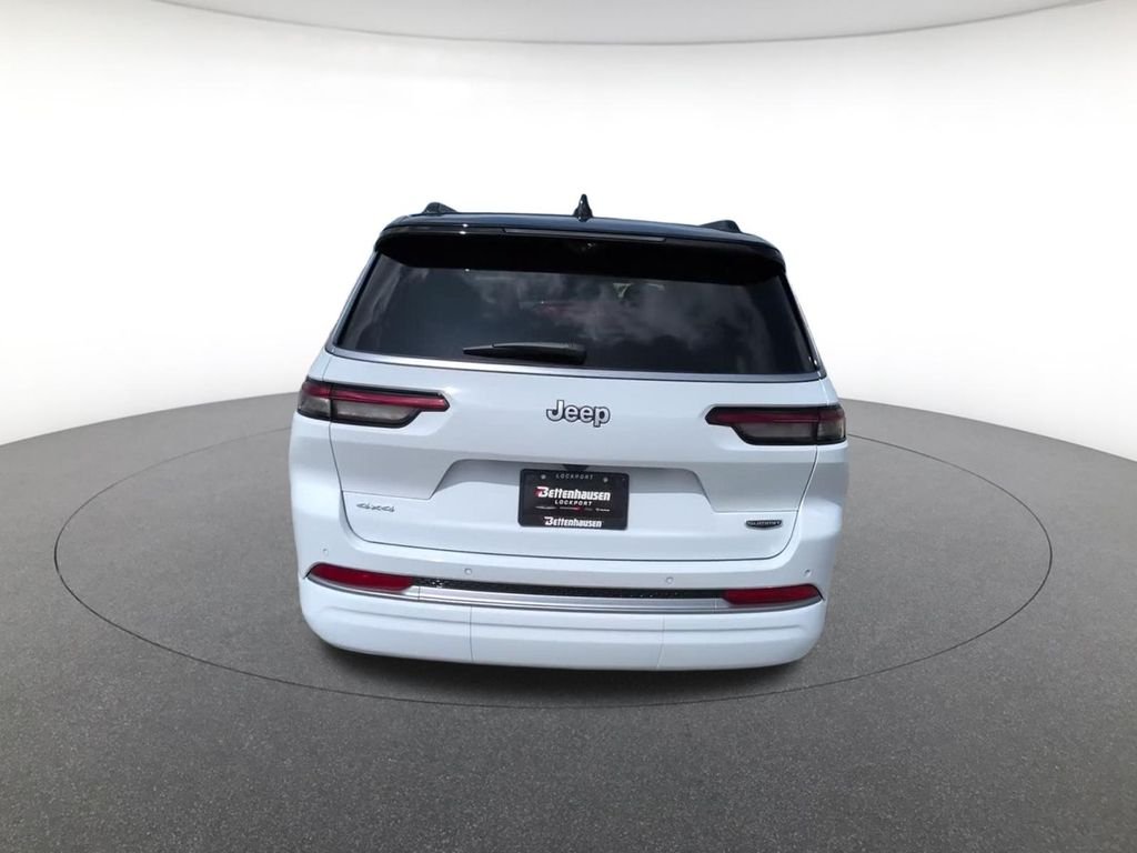 New 2026 White/off-white Jeep Summit image 7