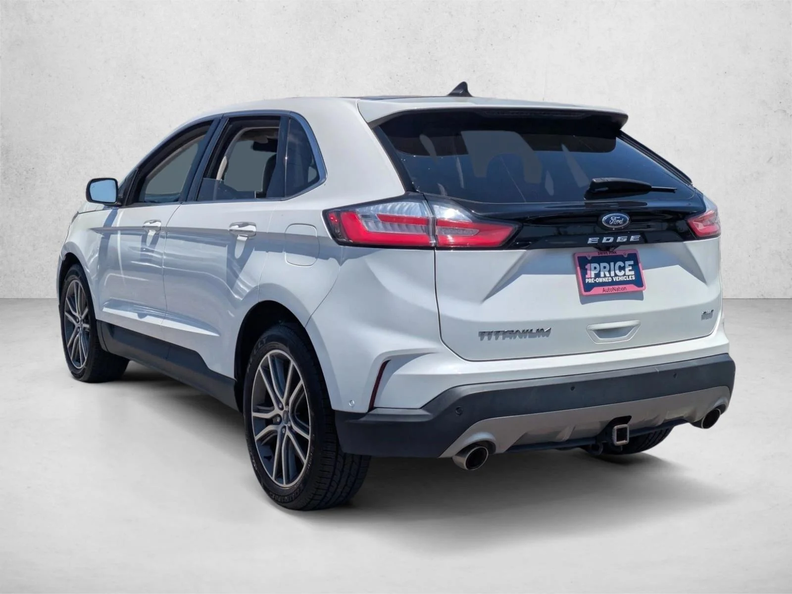 Used 2021 Star White Metallic Tri-Coat Ford Titanium image 8