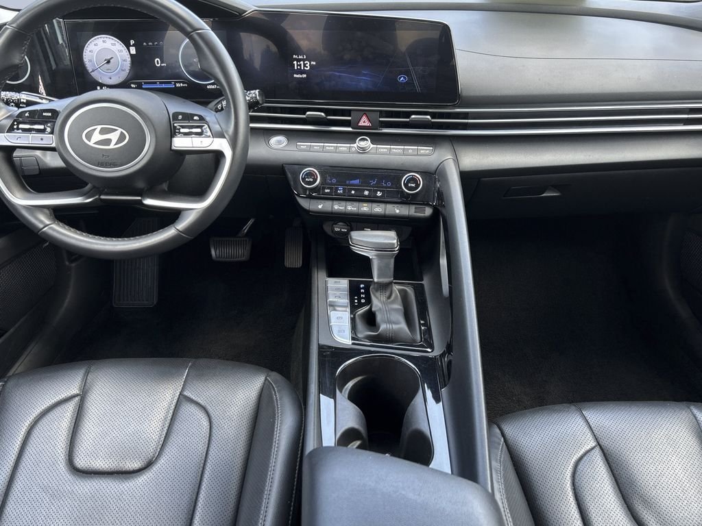 2024 Hyundai Elantra Limited - Photo 14