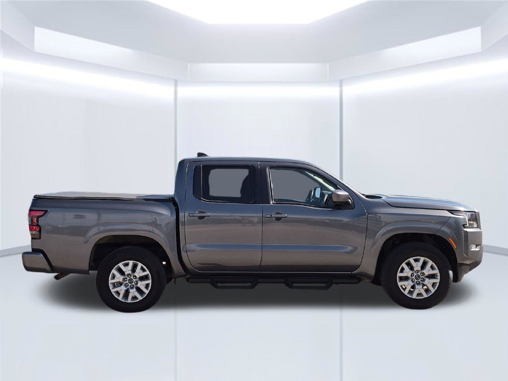 Used 2023 Gray Nissan SV image 7
