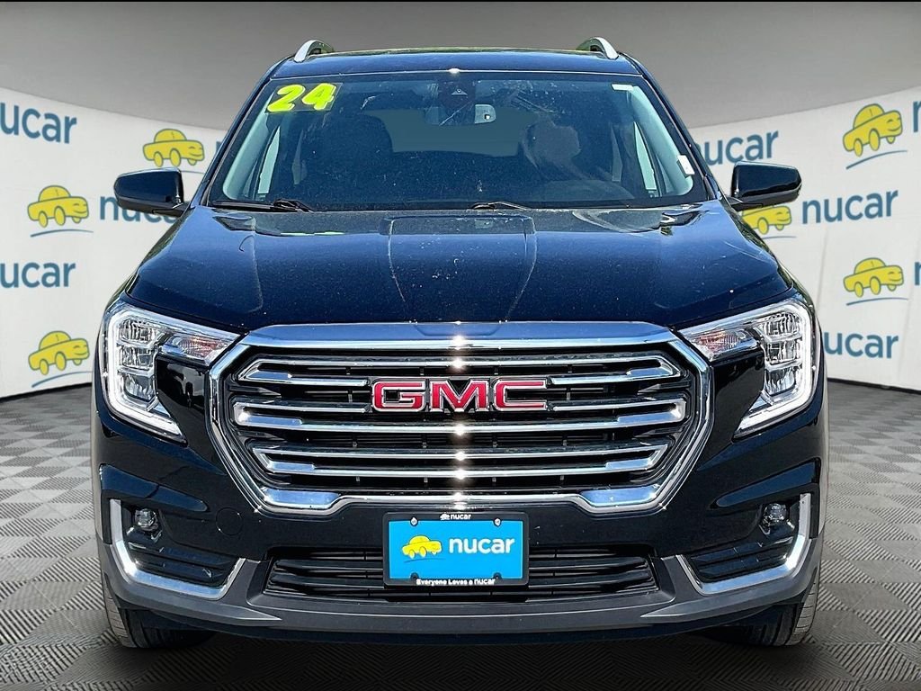 Used 2024 Black GMC SLT image 2