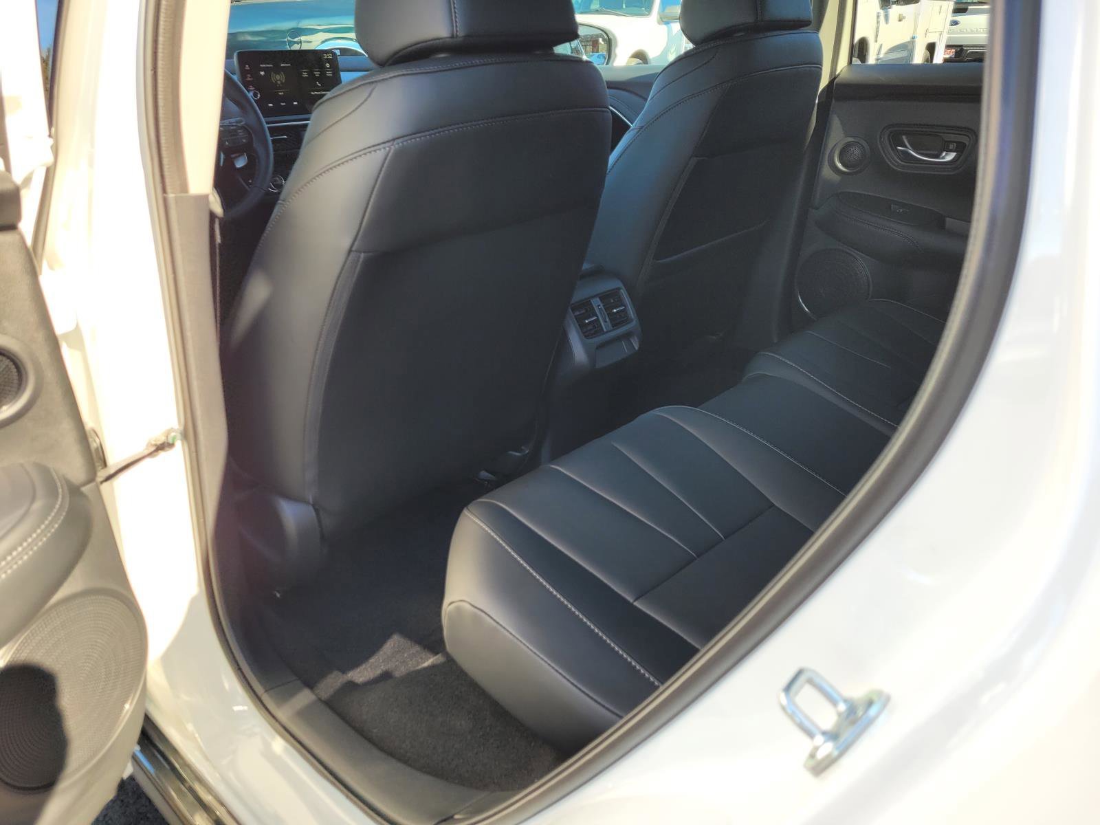 2026 Acura ADX Base - Photo 11