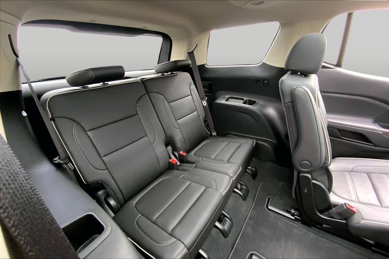 Used 2023 EBONY TWILIGHT METALLIC GMC Denali image 18