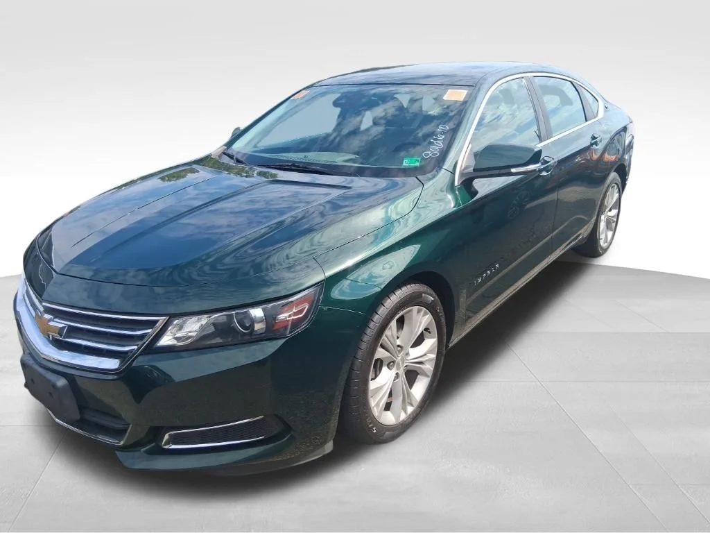 Used 2015 Green Chevrolet LT image 17