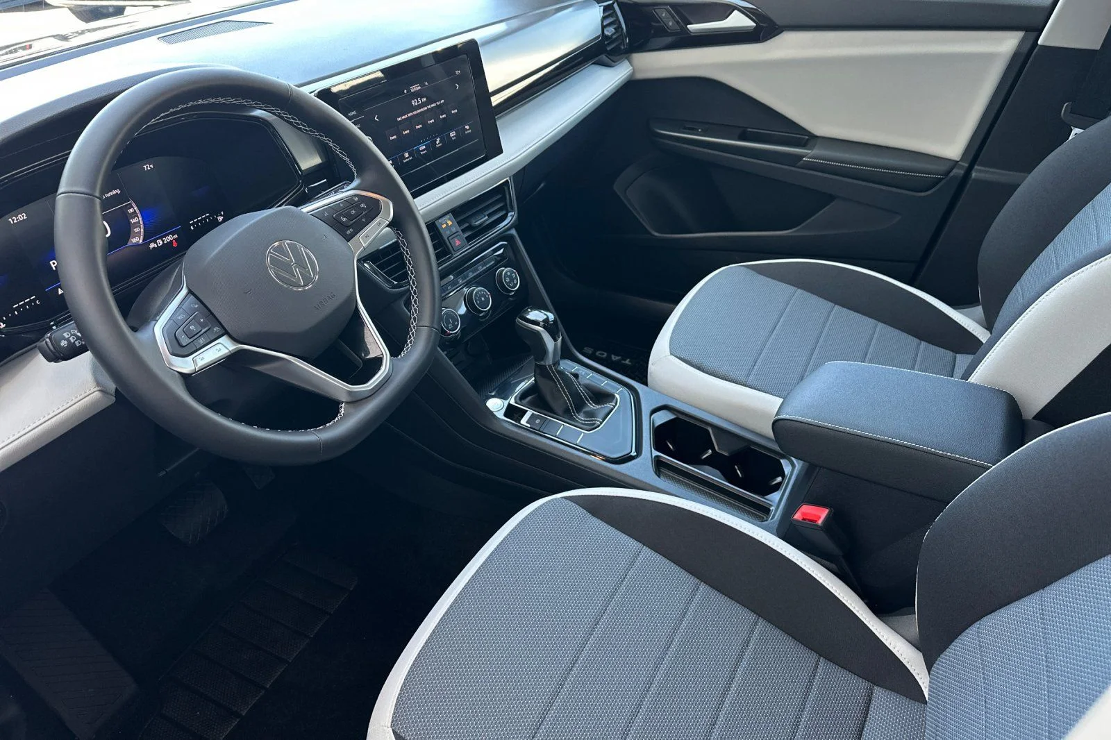 New 2026 Black Volkswagen 1.5T S image 8