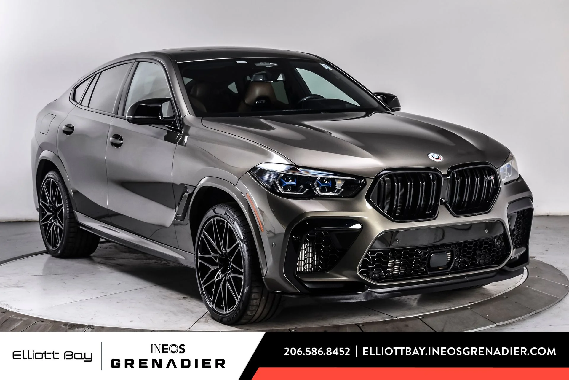 2022 BMW X6 M -'s photo