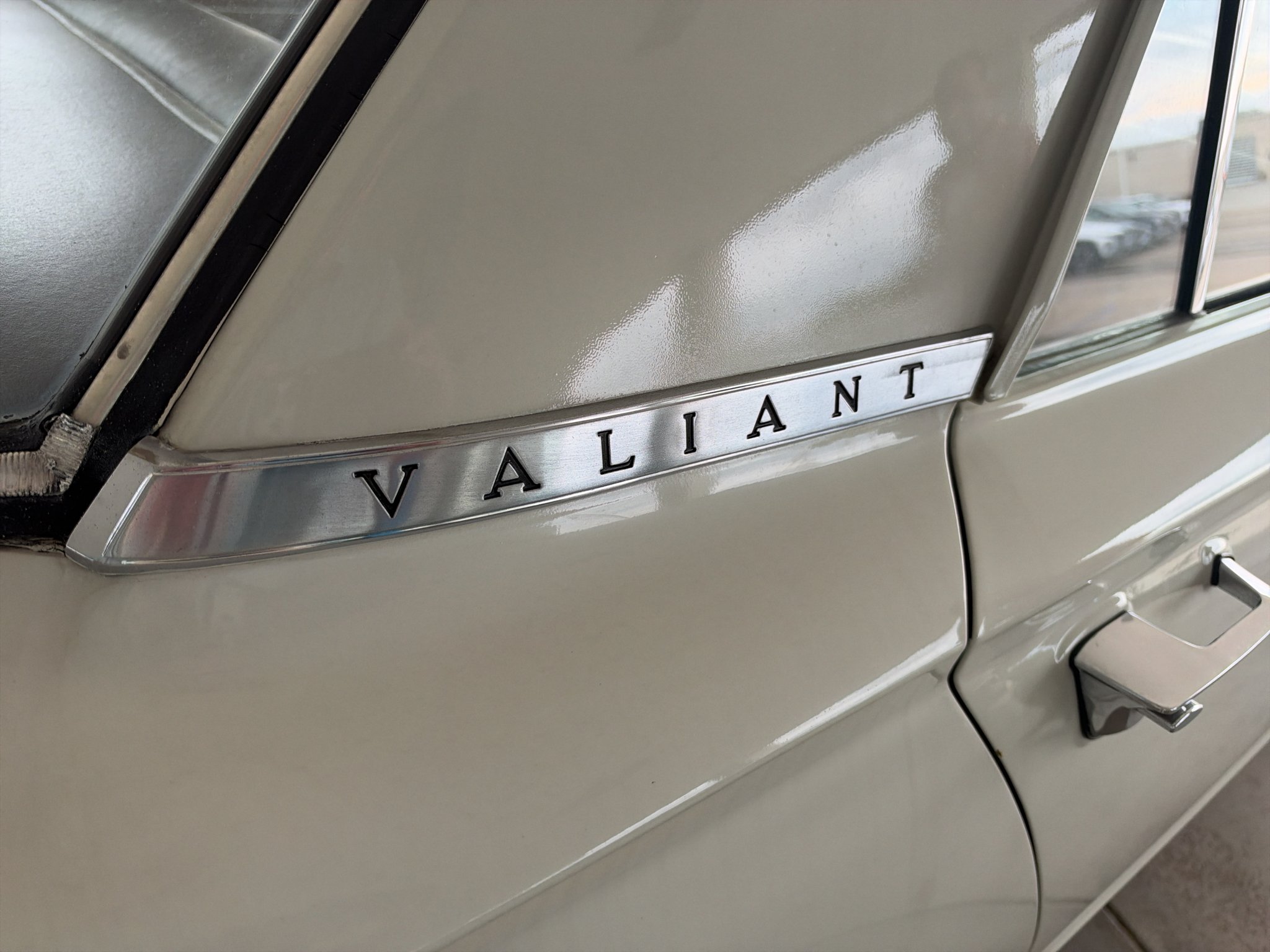 Used 1964 WHITE PLYMOUTH  image 18