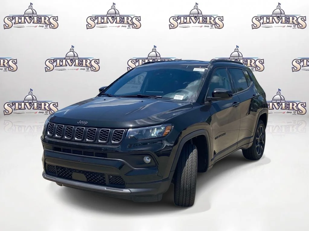 New 2026 Diamond Black Crystal Pearlcoat Jeep Latitude Altitude image 3