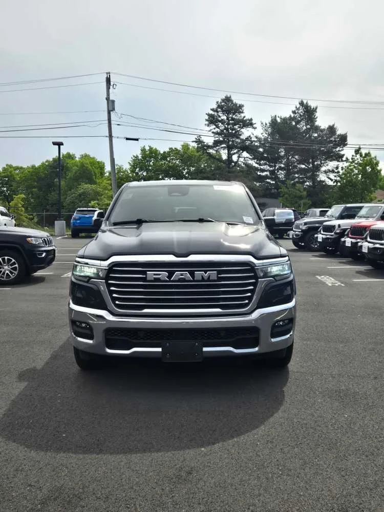 2025 RAM 1500 Laramie 4x4 Crew Cab 5'7's photo