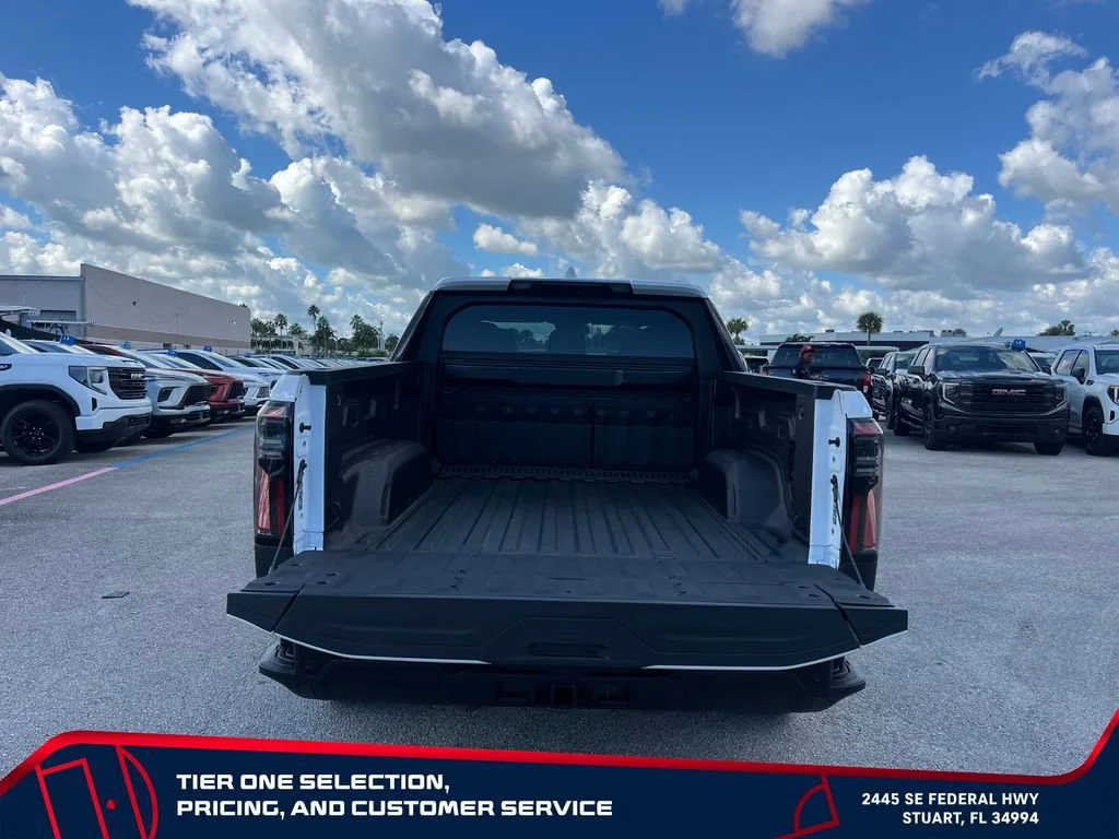 New 2026 Summit White GMC Elevation Extended Range image 14