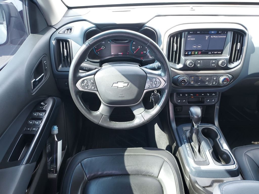 Used 2022 Gray Chevrolet Z71 image 16