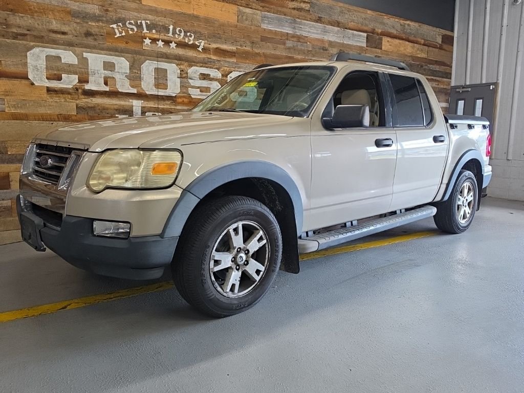 Used 2007 Pueblo Gold Clearcoat Metallic Ford XLT image 2