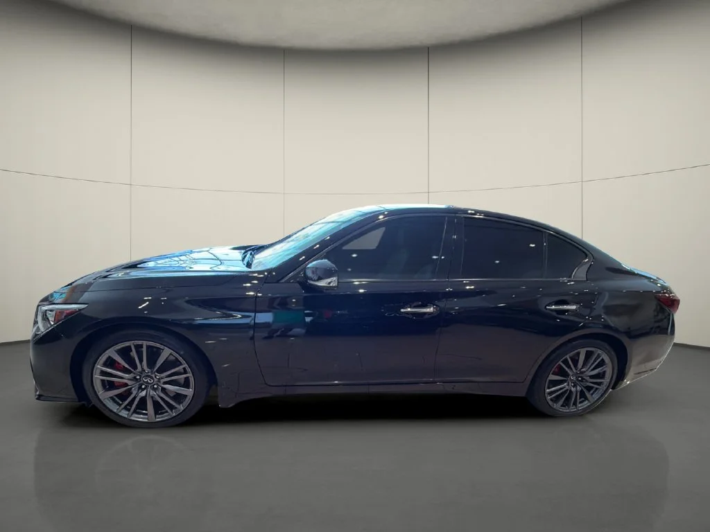 Used 2023 Black INFINITI Red Sport 400 image 4