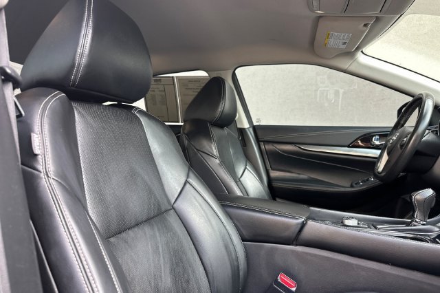 Used 2023 Blue Nissan SV image 15