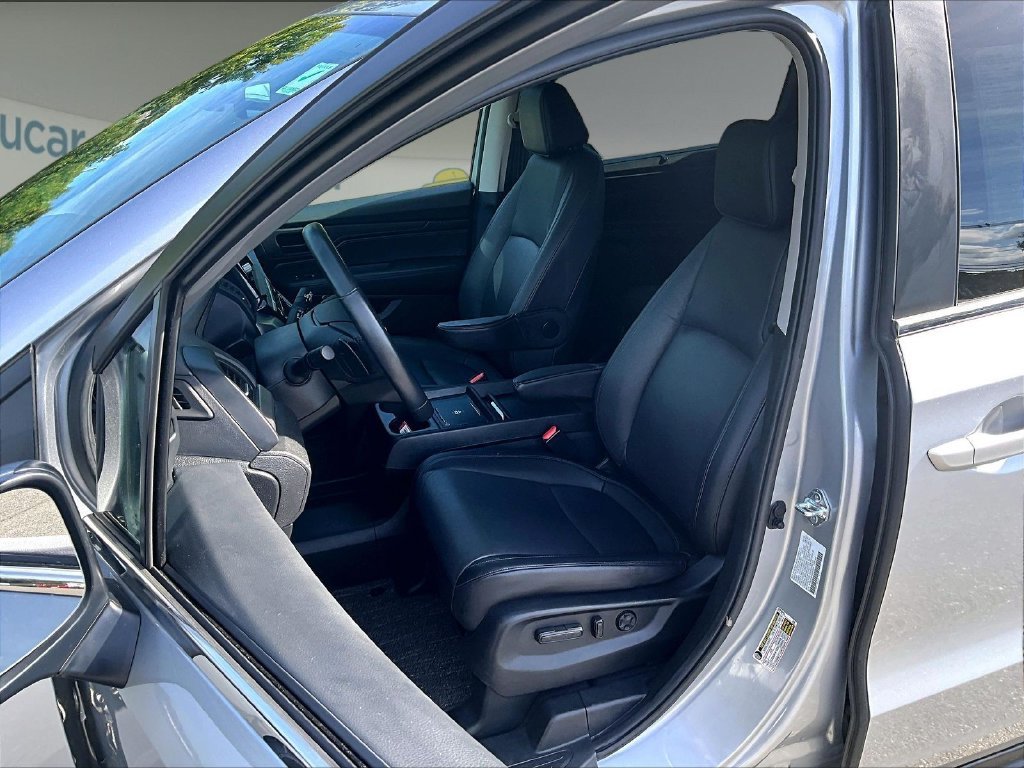 Used 2025 Black Honda EX-L image 10