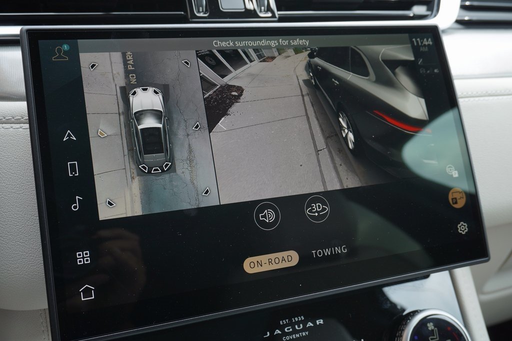 2025 JAGUAR F-PACE - Image 30