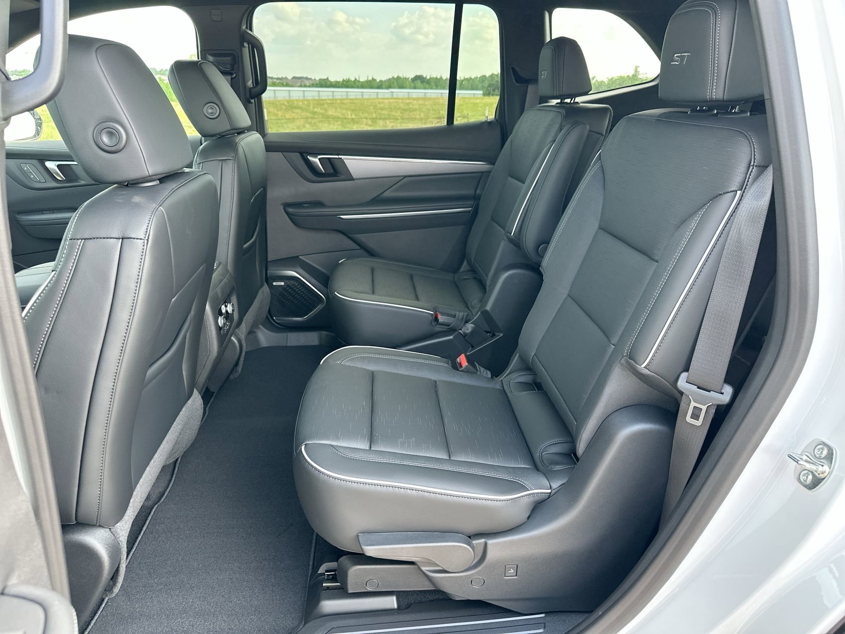 New 2026 Summit White Buick Sport Touring image 22