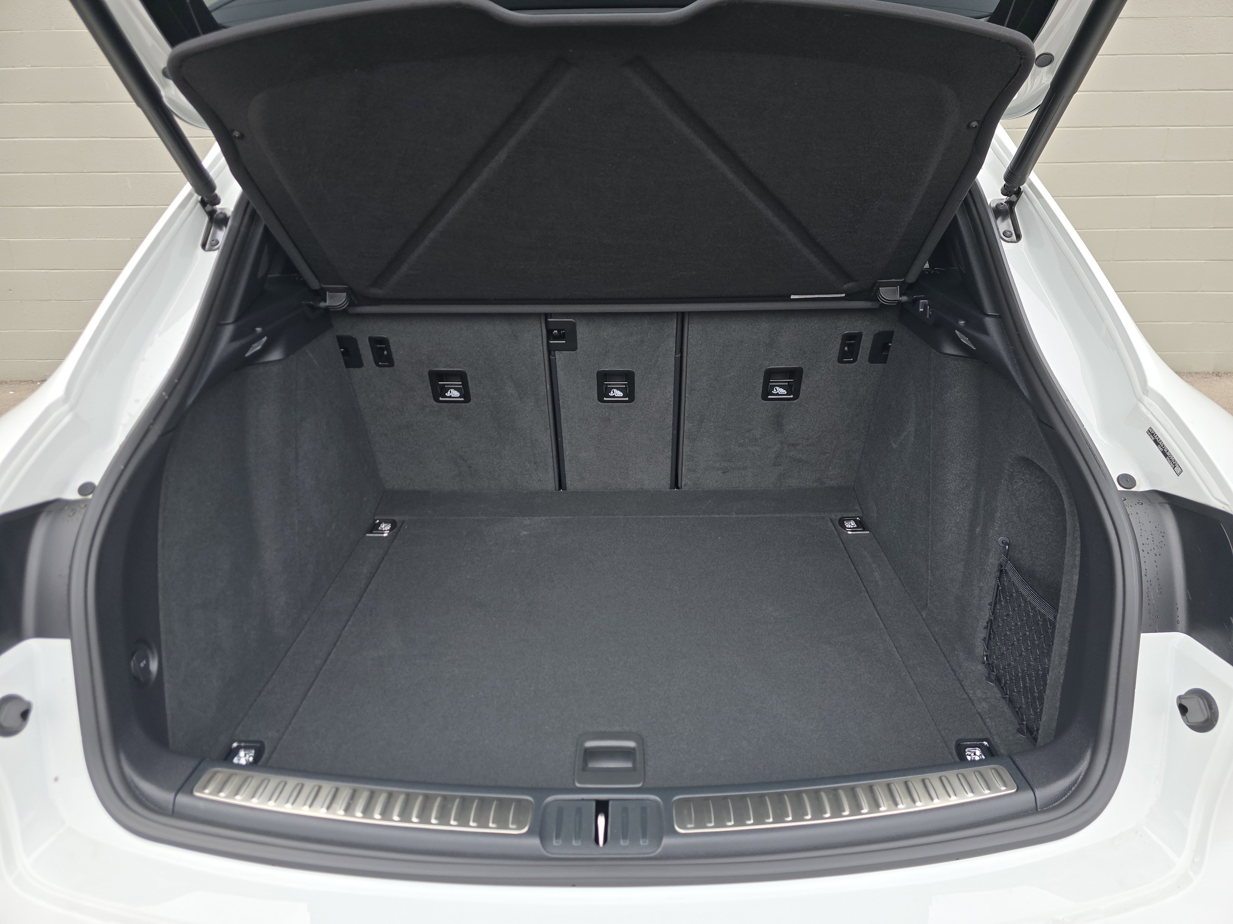 Used 2025 White Porsche  image 15