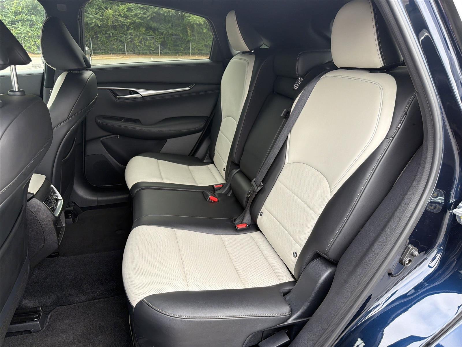 Certified Used 2025 Hermosa Blue INFINITI LUXE image 20
