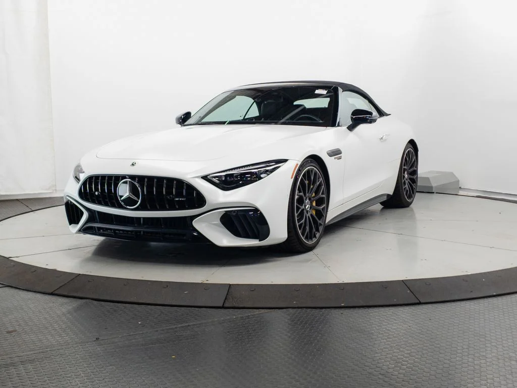 Used 2022 MANUFAKTUR Moonlight White Magno Mercedes-Benz SL 63 AMG® image 3