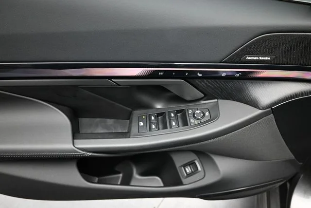 Used 2025 Gray BMW eDrive40 image 19