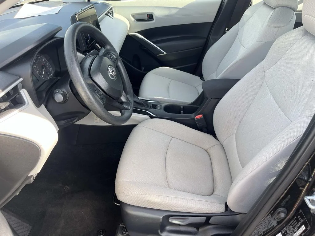 Used 2025 Black Toyota L image 11