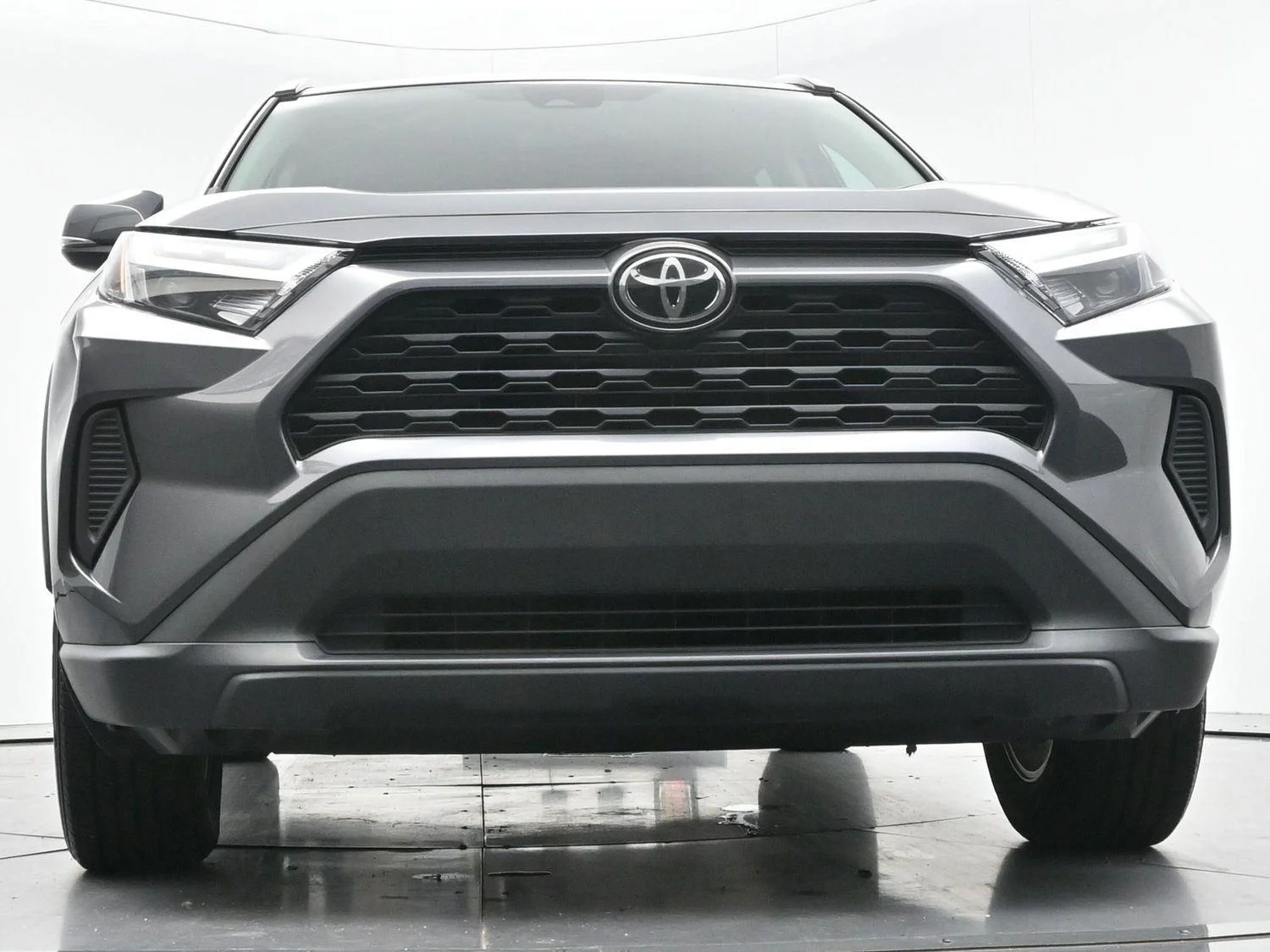 Used 2022 Magnetic Gray Metallic Toyota XLE image 42