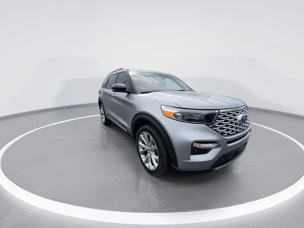 Used 2021 Silver Ford Platinum image 2