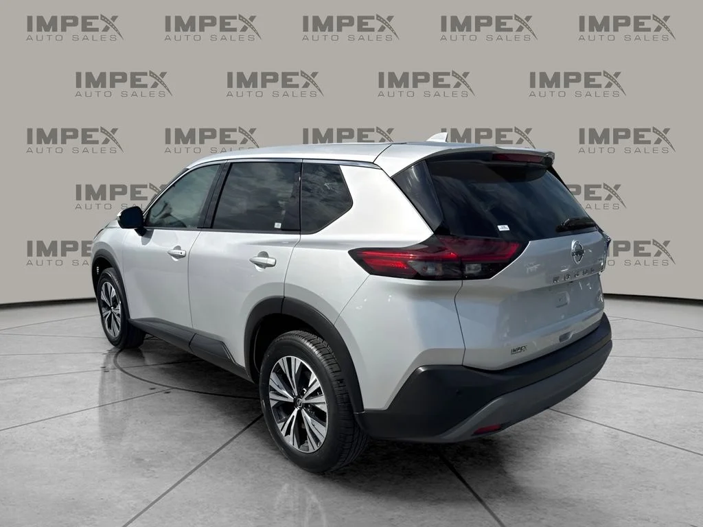 Used 2021 Silver Nissan SV image 2