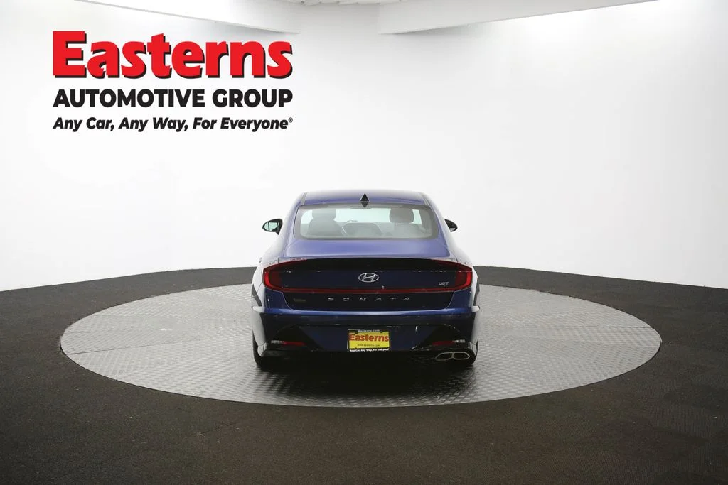 Used 2020 Blue Hyundai SEL Plus image 34