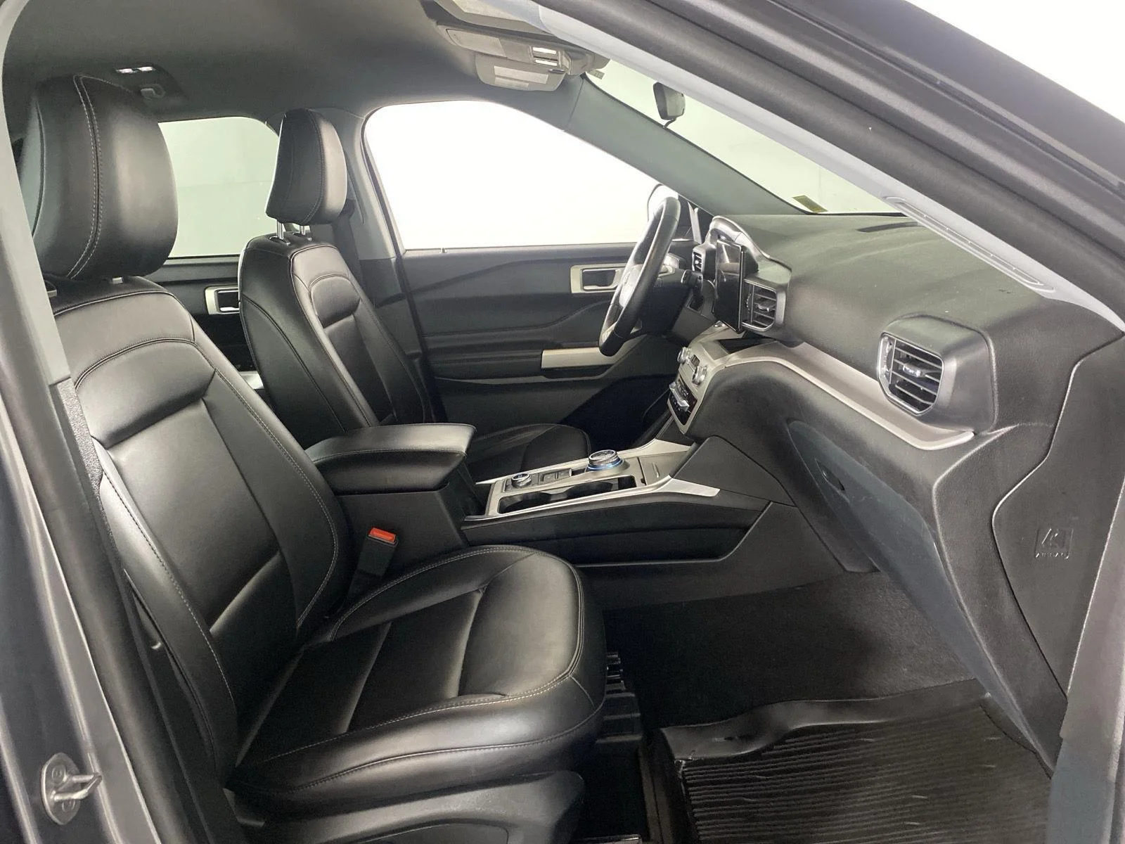 Used 2023 Carbonized Gray Ford XLT image 29