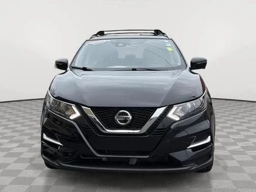 Used 2022 Black Nissan SL image 8