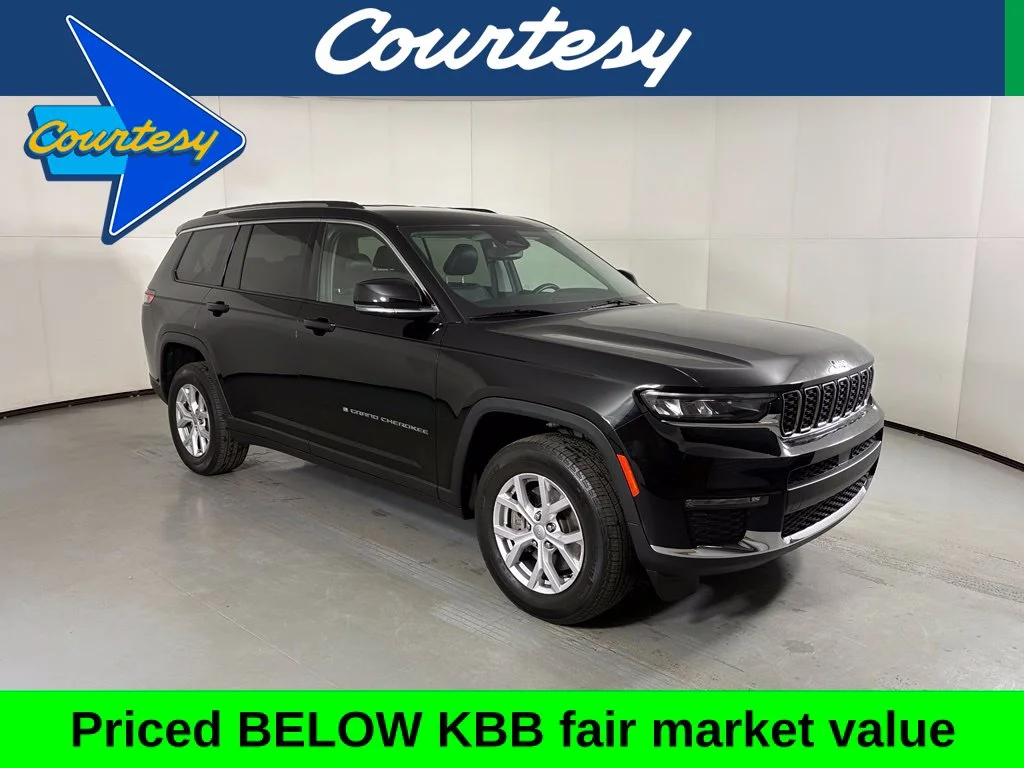 Used 2022 Black Jeep Limited image 1