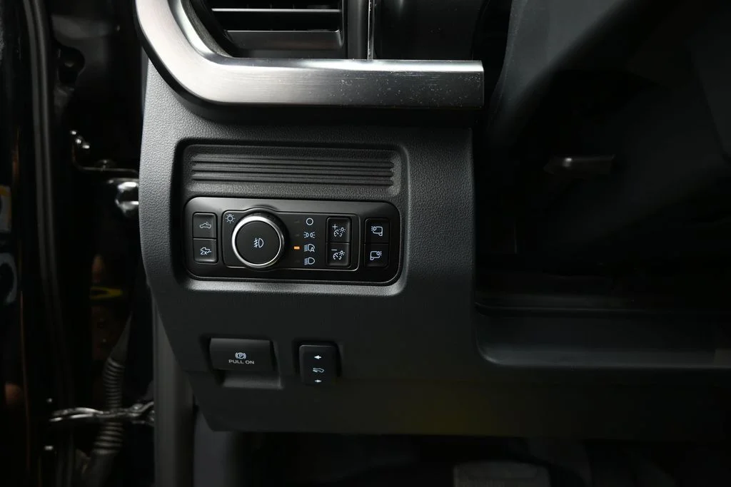 New 2026 Agate Black Metallic Ford Lariat image 11