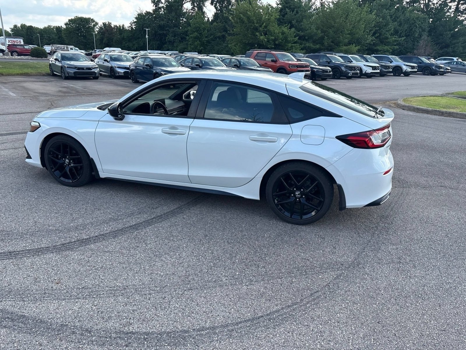 Certified Used 2022 Platinum White Pearl Honda Sport image 9