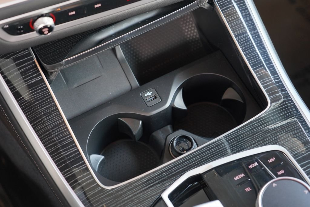 New 2026 Black Sapphire Metallic BMW sDrive40i image 20