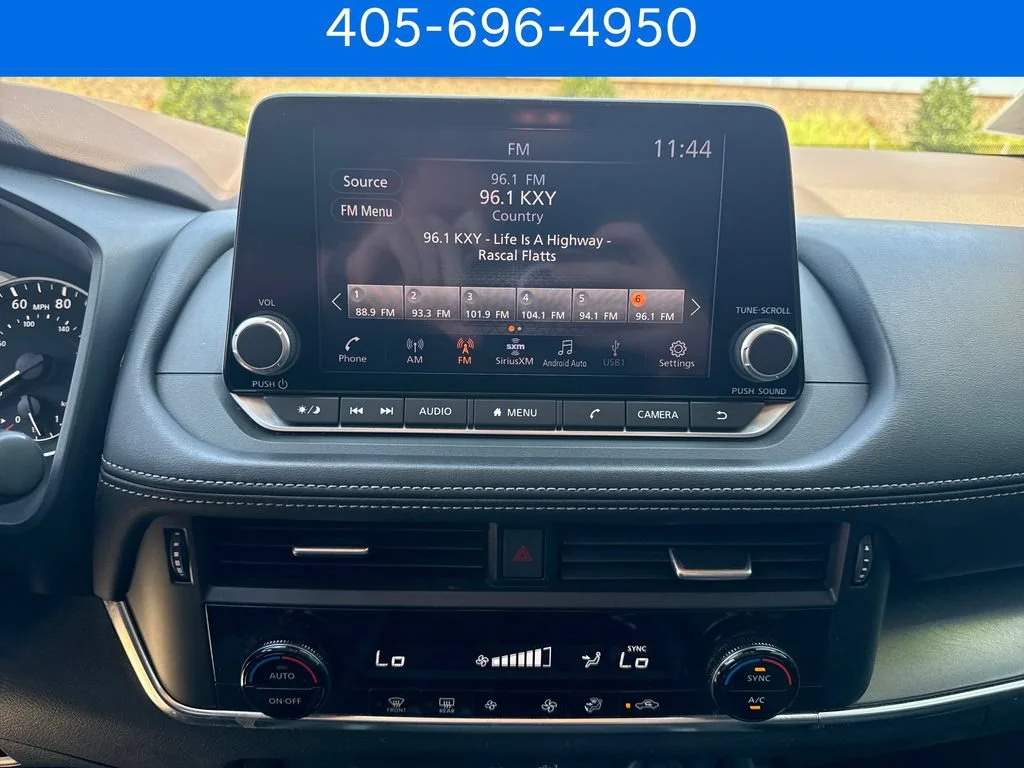 Pre-Owned 2023 Nissan Rogue SV