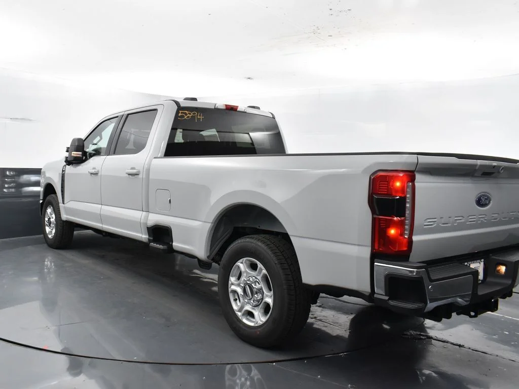 New 2026 White Ford XLT image 8